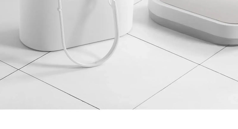 Lixeira automática de banheiro de 7L com tampa, lata de lixo pequena sem toque, lata de lixo à prova d'água com sensor de movimento para cozinha, quarto
